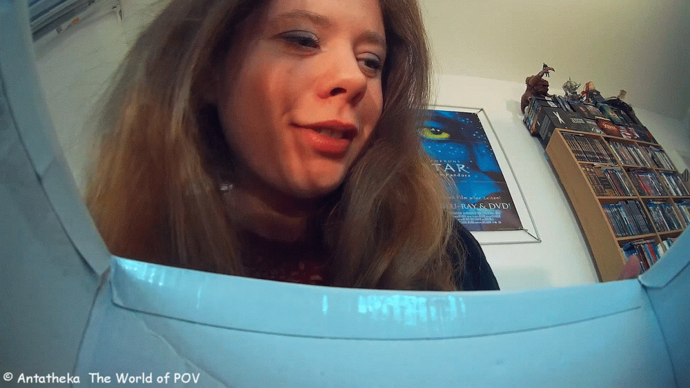 JeyJey gets a new box with more then two dozen tiny bugmen. And now she can't wait to have some fun with them.
So one after another has a big problem with this very cruel girl - until the box is empty.
Great POV and crush scene with JeyJey, her boots, her sneakers, her ass and her hand - enjoy!