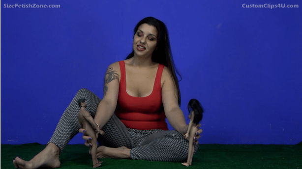 Mia has taken a couple she liked and now they are her toys. She uses them for her pleasure and fun. At one point she makes them even smaller with her ray.

Tags:mia , dolls , shrinking , feet , ass , cleavage