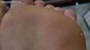 Aurora voice echos as she instructs her foot slave who is massaging her huge bare feet for her. All original green screen content as he rubs her feet that tower over him. Includes a couple bonus advanced slow motion scenes that are closer views of Aurora's feet as her tiny foot slave rubs them for her. No violent end to this one, just Aurora being content with her foot massage.
