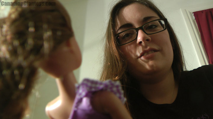 Witchy has shrunken down a ditzy girl named Mindy for being annoying to her. It turns out Mindy isn't too concerned and seems pretty trusting of Witchy. The interaction in this one focuses on the conversation between the two girls. It's very much like "Tenshi and the Princess" in that the SW doll has a voice over conversing with Witchy throughout. It seems Witchy is jealous of popular Mindy and talks pretty mean to her. In the end however Witchy just gets fed up and squashes the girl down under her bare foot until she stops talking.
