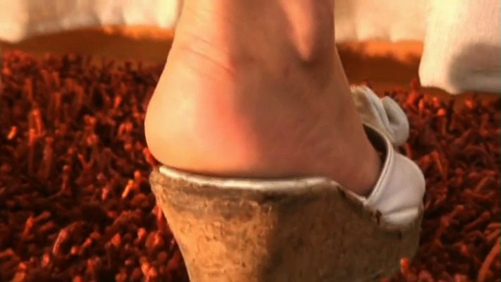 mistress lena, which is very familiar of her feminine power, and more over - of the power her amazing, sexy feet got over pathetic foot-slaves - models her sweet, gorgeous feet with some sexy white scholls. she talks to you in hot russian, about how beautiful and sexy her feet must be to your eyes. she flex them inside the sandals to show of the amazing curves of her soles and ankles. she also wiggle her lovely toes. great camera angels, lighting and close-ups to make anyone drool all over this clip. lena is an amazing goddess, for sure.
