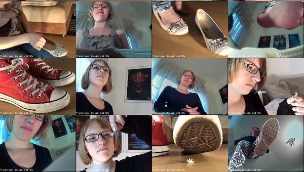 The first two movies with Beccy and some shrunken people: A little man climbs on her converse sneakers, then he tries to climb up to her knee, another little man climbs around her flats - both aren't very lucky at the end.... Great close ups, handhelds, pov crush and inshoe-crush (out of shoe pov) - Enjoy!
