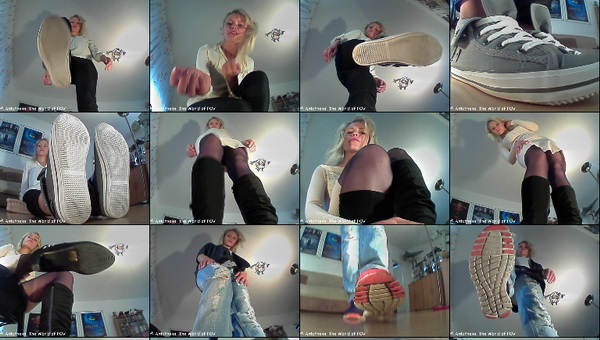 A gorgeous new model in the World of POV: Regina! Her first collection contains 15 great new POV Clips with cool Outfits, Boots, Heels, Sneakers, Barefoot action and a very cute girl - Enjoy!
